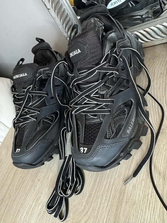 Balenciaga Black Track Sneakers with White-Trim Laces - Picture 4 of 5